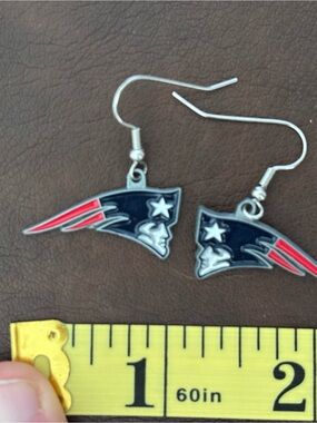 New England Patriots Logo Dangle Earrings - Navy & Red